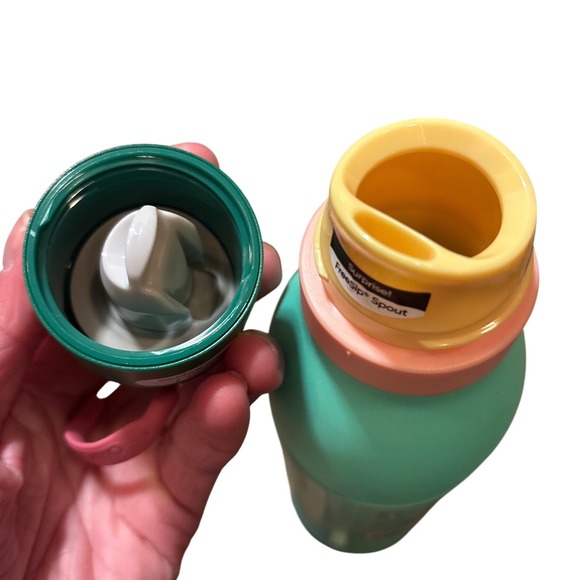 Owala FreeSip Twist 24oz Stainless Steel Water Bottle Scream Green Insulated NEW - Picture 5 of 5